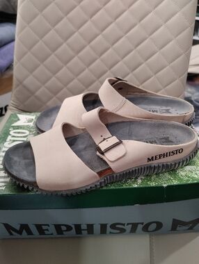 ❤️BRAND NEW MEPHISTO LIGHT GRAY SANDALS WOMENS SIZE 7